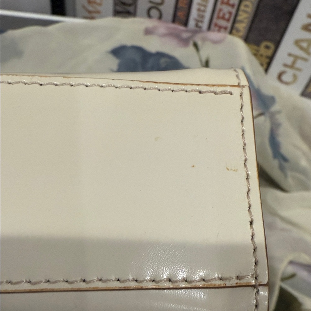 Salvatore Ferragamo Flap Buckle Shoulder Bag - Picture 13 of 17
